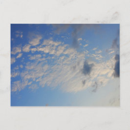 Achtergrond van de blauwe lucht. briefkaart