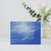 Achtergrond van de blauwe lucht. briefkaart (Staand voorkant)