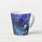 Achtergrond van de ruimte met sterren latte mok (Rechterhoek)