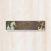 Achtergrond van hout met mechanische zeepaardjes deurbordje (Voorkant)