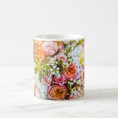 Achtergrond van zomerbloem, bloesems koffiemok (Center)