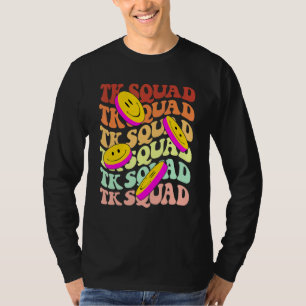 Achtergrondglimlach van de ploeg van de Tk T-shirt