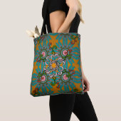Achtergrondtextuur, behang, bloemthema in koel tote bag (Dichtbij)