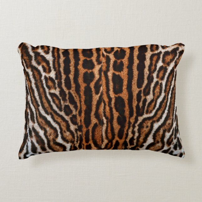 achtergrondtextuur van leopard-vacht accent kussen (Voorkant)