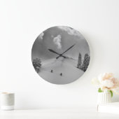 Achterlandskisklimmers in vers poeder grote klok (Huis)