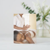Achtermassage. Vrouwen die een achtermassage ontva Briefkaart (Staand voorkant)