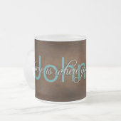 Achternaam met citaat matglas koffiemok (Voorkant links)