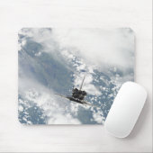 Achterste uitzicht van de drie hoofdmotoren muismat (Met muis)