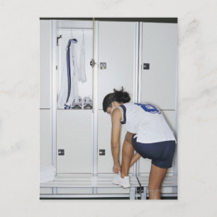 Achterste Uitzicht van een Vrouw Volleyball Player Briefkaart