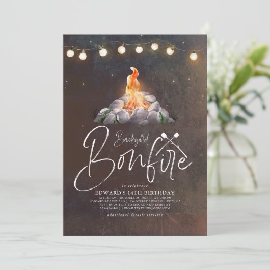 Achtertuin Bonfire Birthday Party Modern Elegant I Kaart (Staand voorkant)