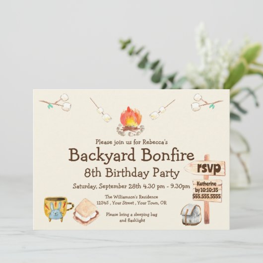Achtertuin Bonfire Camping Birthday Party Invitati Kaart (Staand voorkant)
