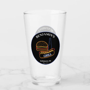 Achtertuin Grill met Burgers Hot Dogs Bier Glas