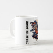 ACHTERVOLG ME MOKKEN (Voorkant links)