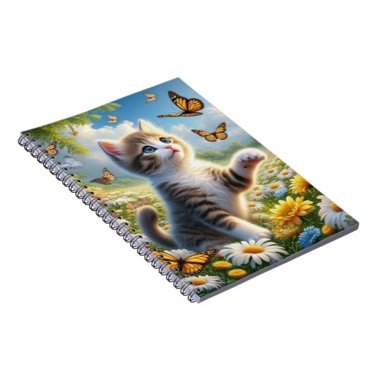 Achtervolging van vlinders kitten in bloementuin notitieboek (Rechterzijde)