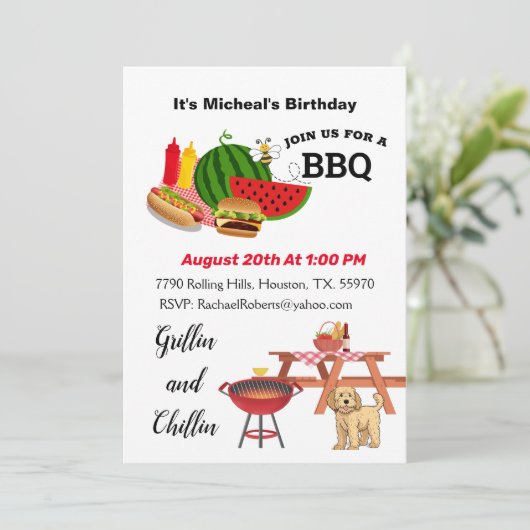 Achterwerf BBQ Grillin & Chillin Birthday Invitati Kaart (Staand voorkant)