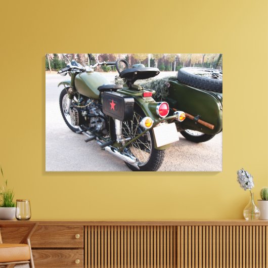 Achterzijde van een 750B-2 motorfiets met zijspand Canvas Afdruk (Insitu (Woonkamer))