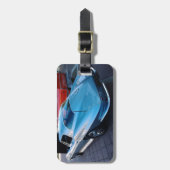 Achterzijde van een Classic Sky Blue Chevy Stingra Bagagelabel (Voorkant verticaal)