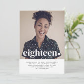 Achttien hartfoto Birthday Uitnodiging (Staand voorkant)