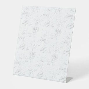 Achttien ontwerp leeg reclamebord met voetstuk