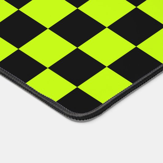 Acid green black checkerboard pattern bureaumat (Hoek)