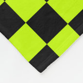 Acid green black checkerboard pattern fleece deken (Hoek)