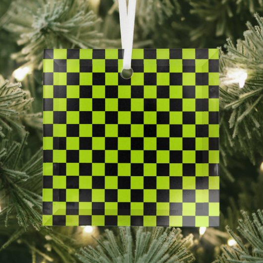 Acid green black checkerboard pattern glas ornament (Insitu)