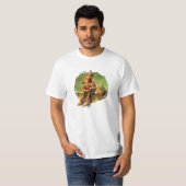 Acorn elf eet aardbeien in het bos t-shirt (Voorkant volledig)