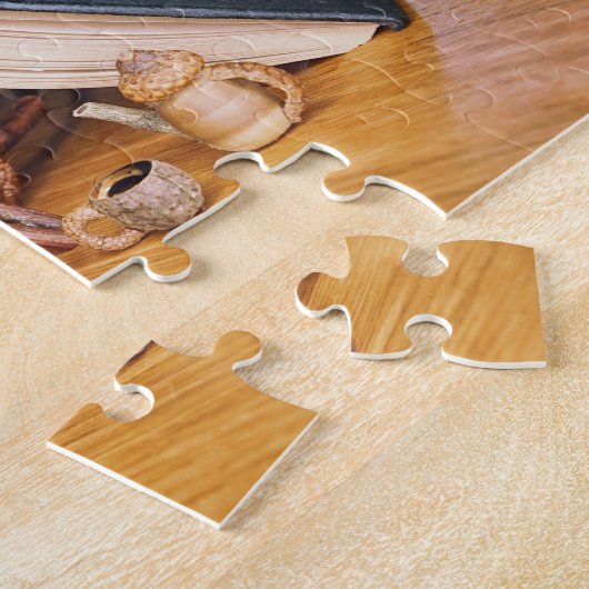 Acorn elf leest een boekpuzzel legpuzzel (Zijkant)