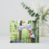 Acorn elf met blauwe gordelbloem zomer briefkaart (Staand voorkant)