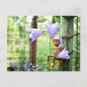 Acorn elf met blauwe gordelbloem zomer briefkaart (Voorkant)