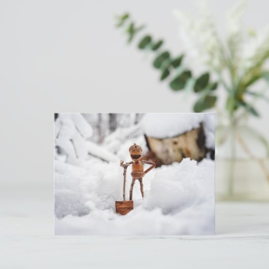 Acorn elf op een sneeuw - winterbriefkaart briefkaart (Staand voorkant)