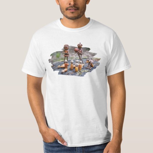 Acorn elf speelt schittles op de romp t-shirt (Voorkant)