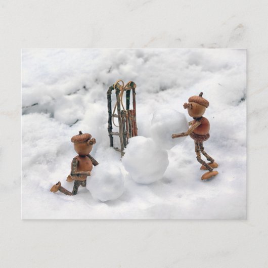 Acorn elves bouwt een sneeuwruimer briefkaart (Voorkant)