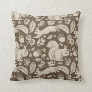 Acorn Squirrel Floral Taupe Ecru Pillow Kussen