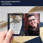ACRYL BAR MITZVAH Foto Navy Gold Elegant Acryl Uitnodigingen<br><div class="desc">Deze moderne acrylfoto Bar Mitswa Invitation kan helder of bevroren zijn,  rechthoek of boog in de gewenste vorm om aan uw behoeften te voldoen. U kunt de kleur van de tekst wijzigen in ontwerpgereedschappen.</div>