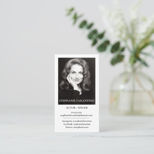 Acteur Zanger Zwart & Wit Verticaal Foto Visitekaartje (Staand voorkant)