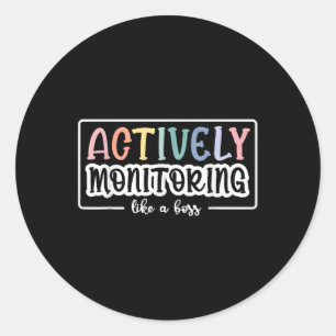 Actief toezicht als een boss Funny Teacher Test Ronde Sticker