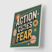Action Cures Fear Vierkante Klok (Hoek)