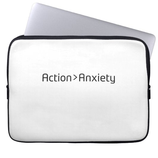 Action Over Anxiety Minimalist Laptop Sleeve (Voorkant)