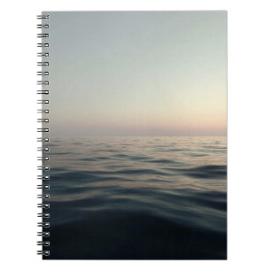 Activiteiten in de omgeving van Calm Ocean Sunset Notitieboek