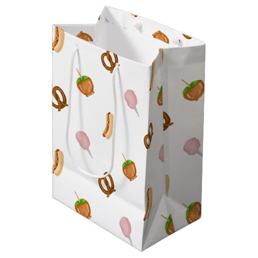 Activiteiten in de omgeving van Carnival Snack Cir Medium Cadeauzakje (Voorkant Gekanteld)