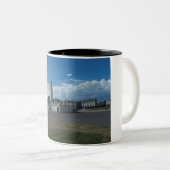 Activiteiten in de omgeving van Clocktower at Seat Tweekleurige Koffiemok (Voorkant rechts)