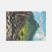 Activiteiten in de omgeving van Giant's Causeway T Fleece Deken (Voorkant (Horizontaal))