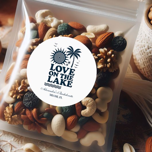 Activiteiten in de omgeving van Lake Bachelorette  Ronde Sticker