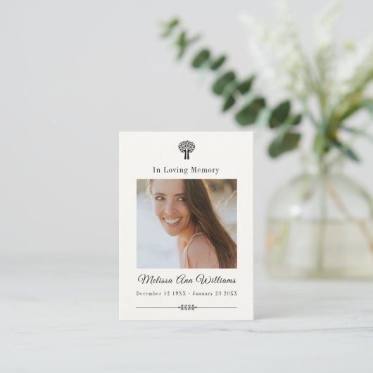 Activiteiten in de omgeving van Loving Memory Tree Visitekaartje (Staand voorkant)