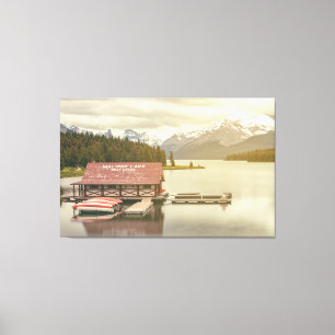 Activiteiten in de omgeving van Maligne Lake Boat Canvas Afdruk