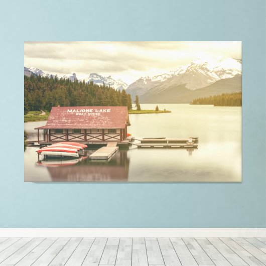 Activiteiten in de omgeving van Maligne Lake Boat  Canvas Afdruk (Insitu (Houten vloer))