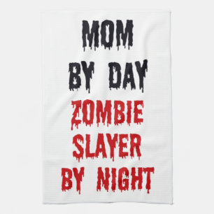 Activiteiten in de omgeving van Mom by Day Zombie  Theedoek
