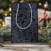 Activiteiten in de omgeving van Navy and Silver Ho Medium Cadeauzakje