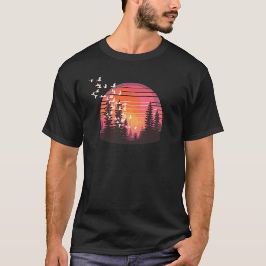 Activiteiten in de omgeving van Retro Pine Trees S T-shirt (Voorkant)